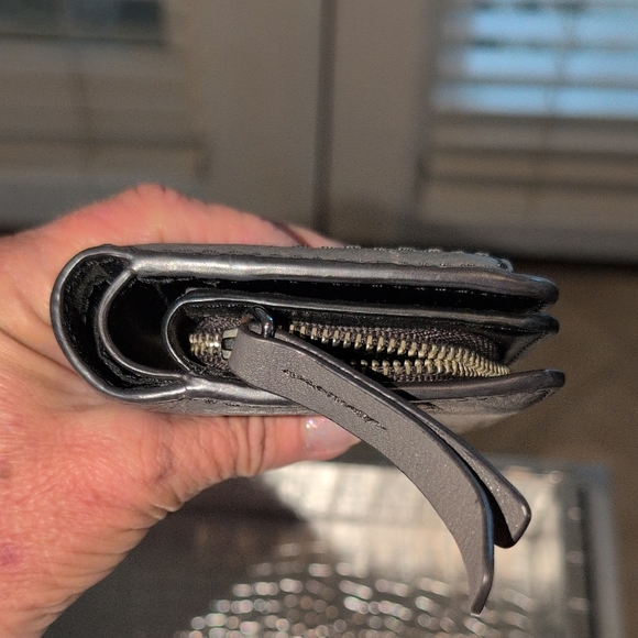 Marc Jacobs Metallic Gray Wallet - Picture 9 of 11